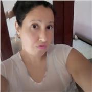 Sou professora de inglês formada em letras português e inglês. Sou dinâmica e ágil. Meu método consiste desde a gramática básica até a conversação. Aula para todas as idades